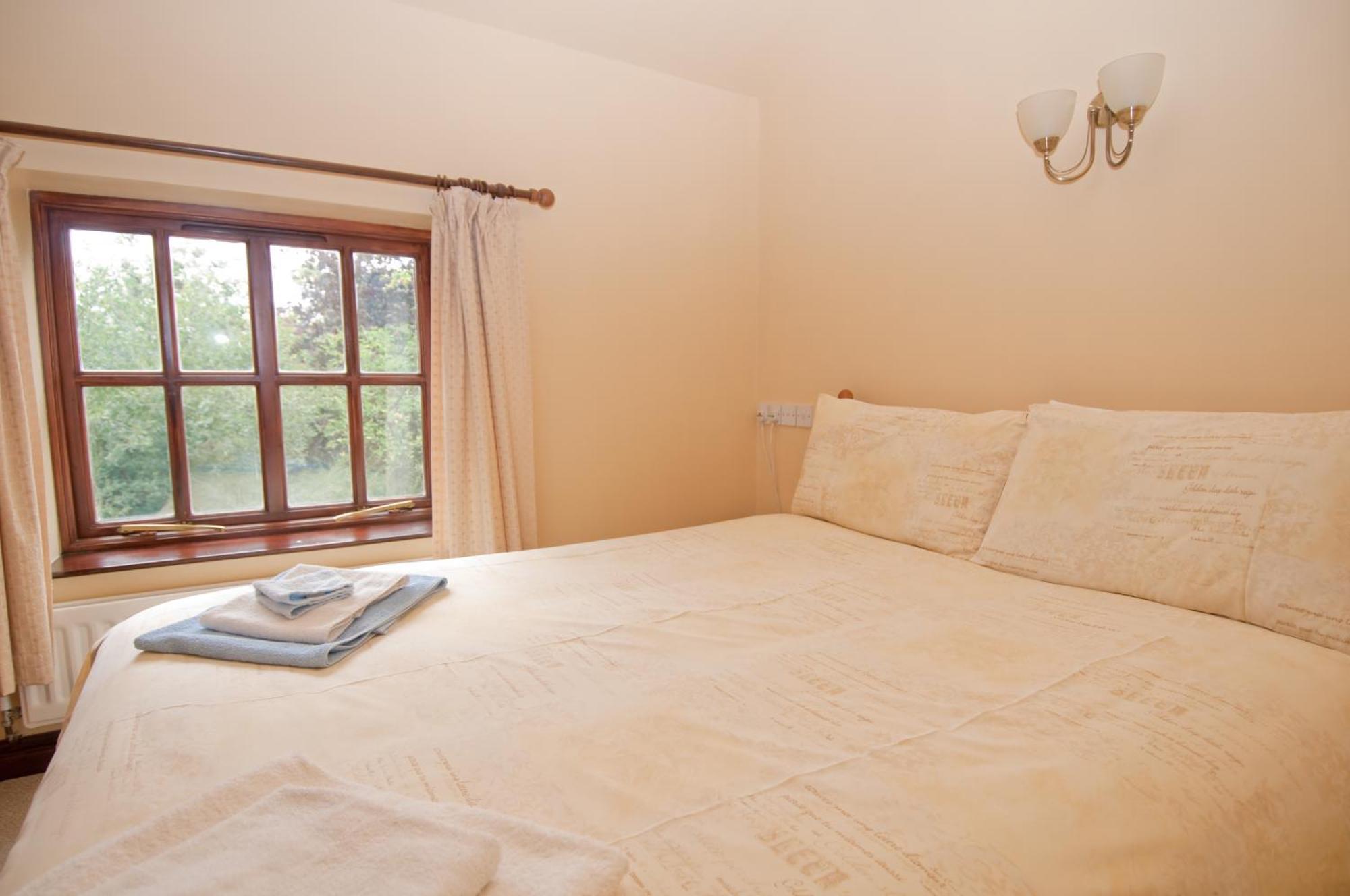 Bed and Breakfast Hopley House Мидлвич Экстерьер фото